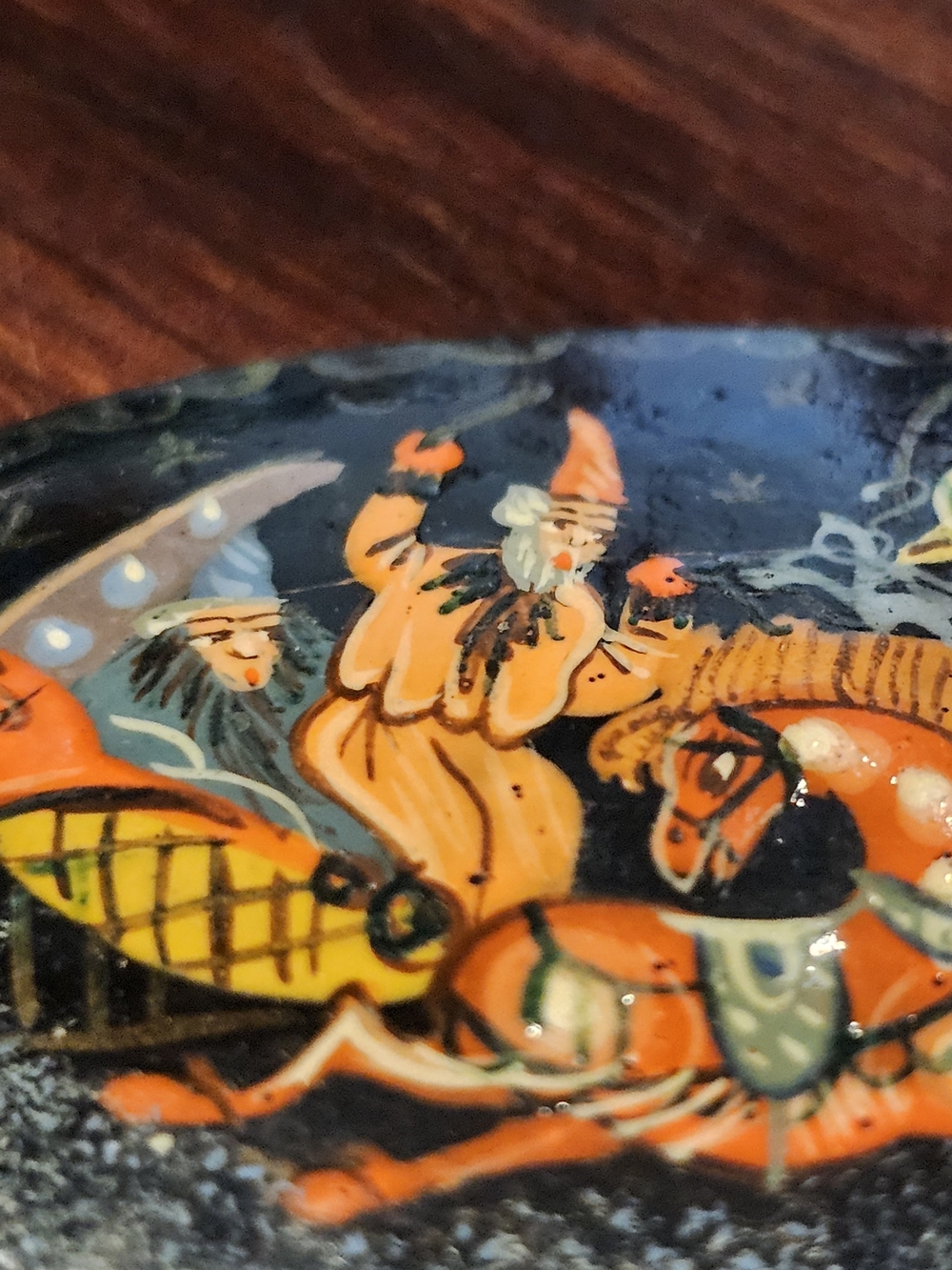 *Vintage Hand-Painted Russian Lacquer Miniature Brooch / Folk Art Equestrian Pin - Picture 2 of 7
